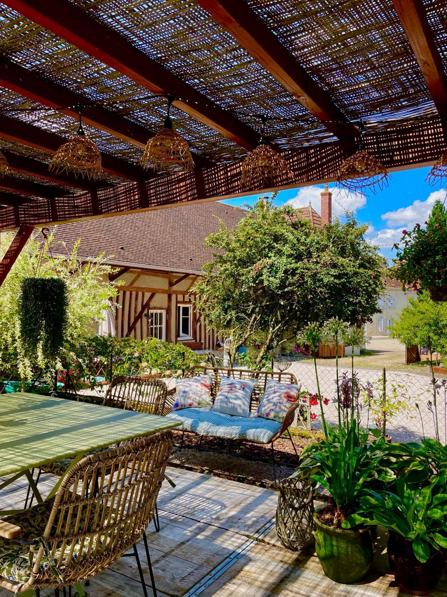 Au Charme D'Ici Hotel La Chapelle-Saint-Sauveur  Eksteriør billede